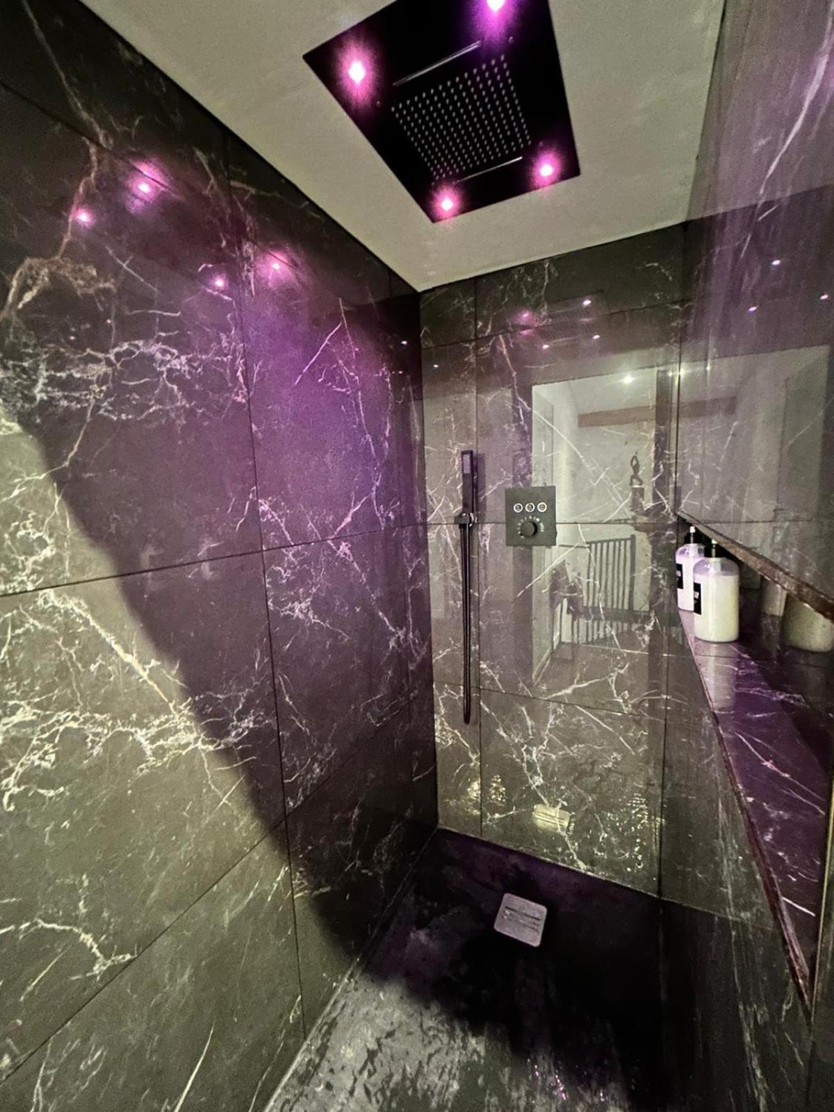 Maison Suspendue Avec Jacuzzi Privatif Понт-ен-Роаян Екстериор снимка